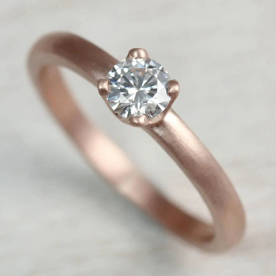4mm Crown Solitaire •