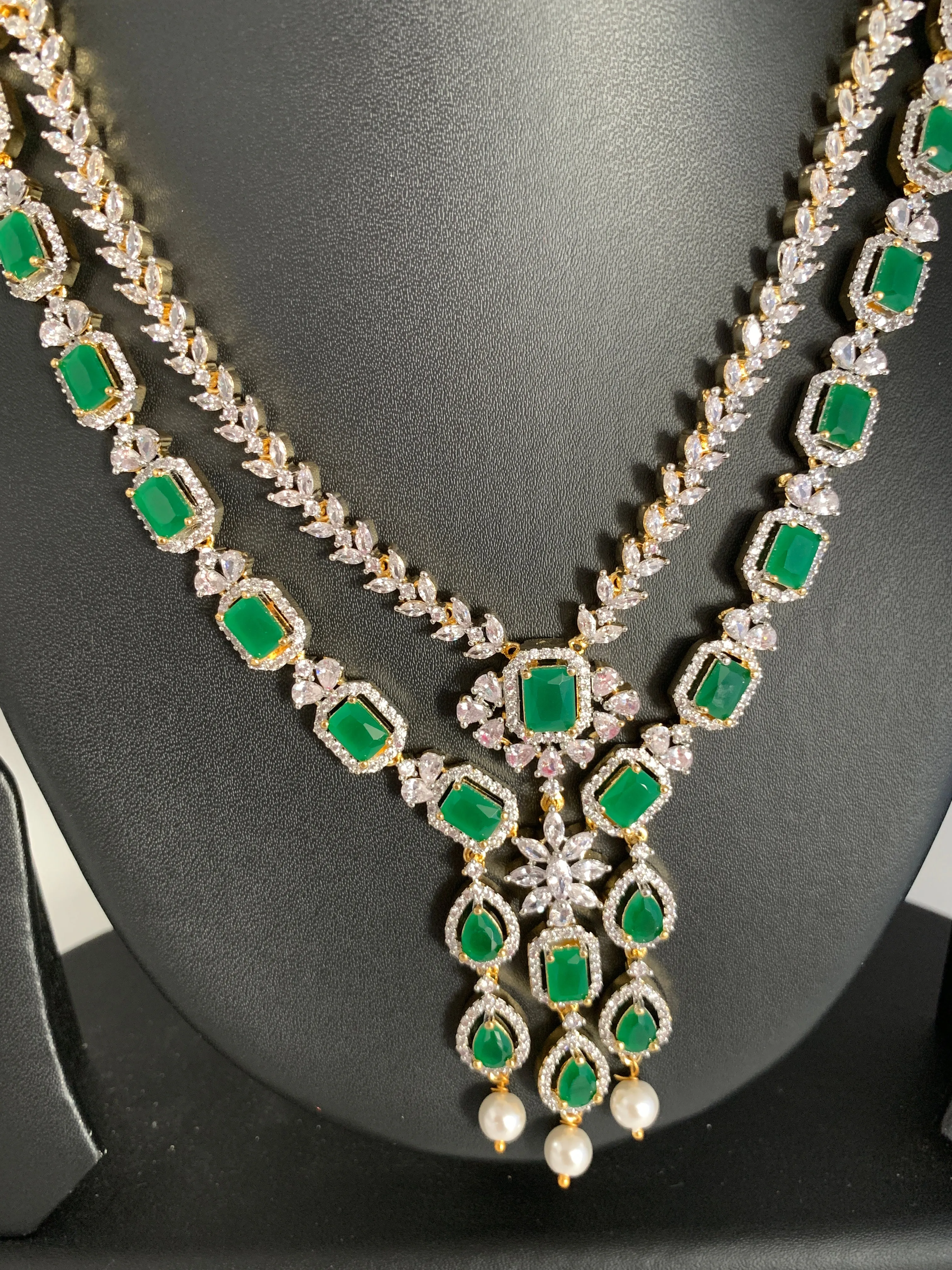 AD Emerald Green Stone Double Layer Short Necklace