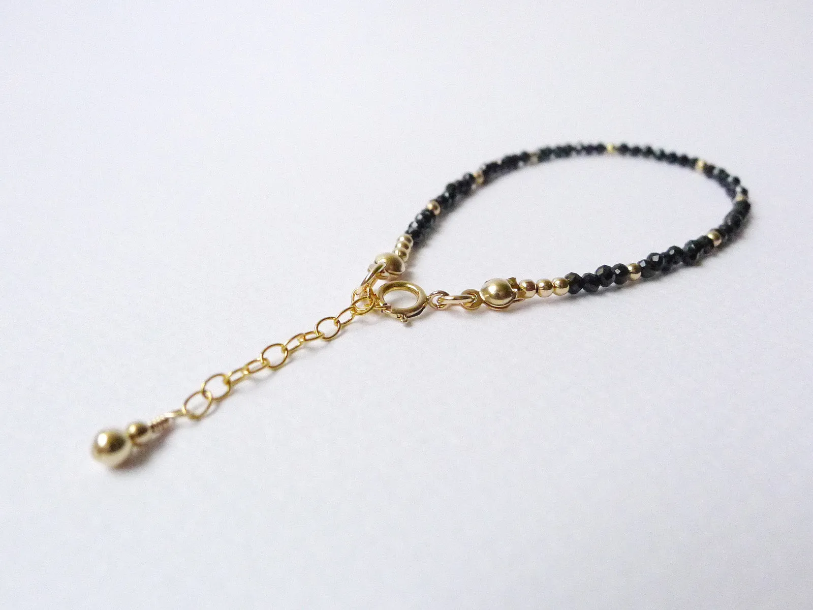 Allysha Stacking Bracelet / Black Spinel