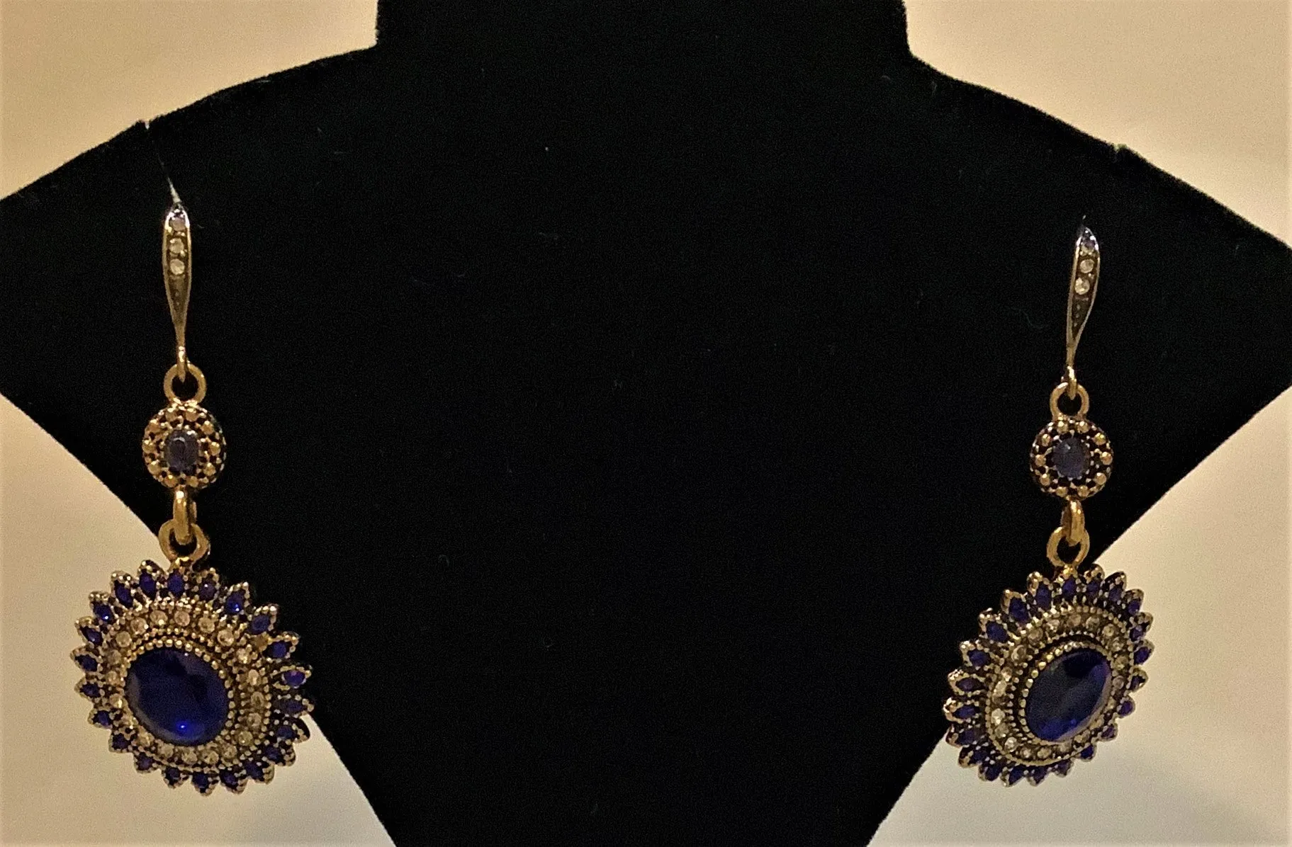 Bohemian Dangling Earrings make with beautiful stones