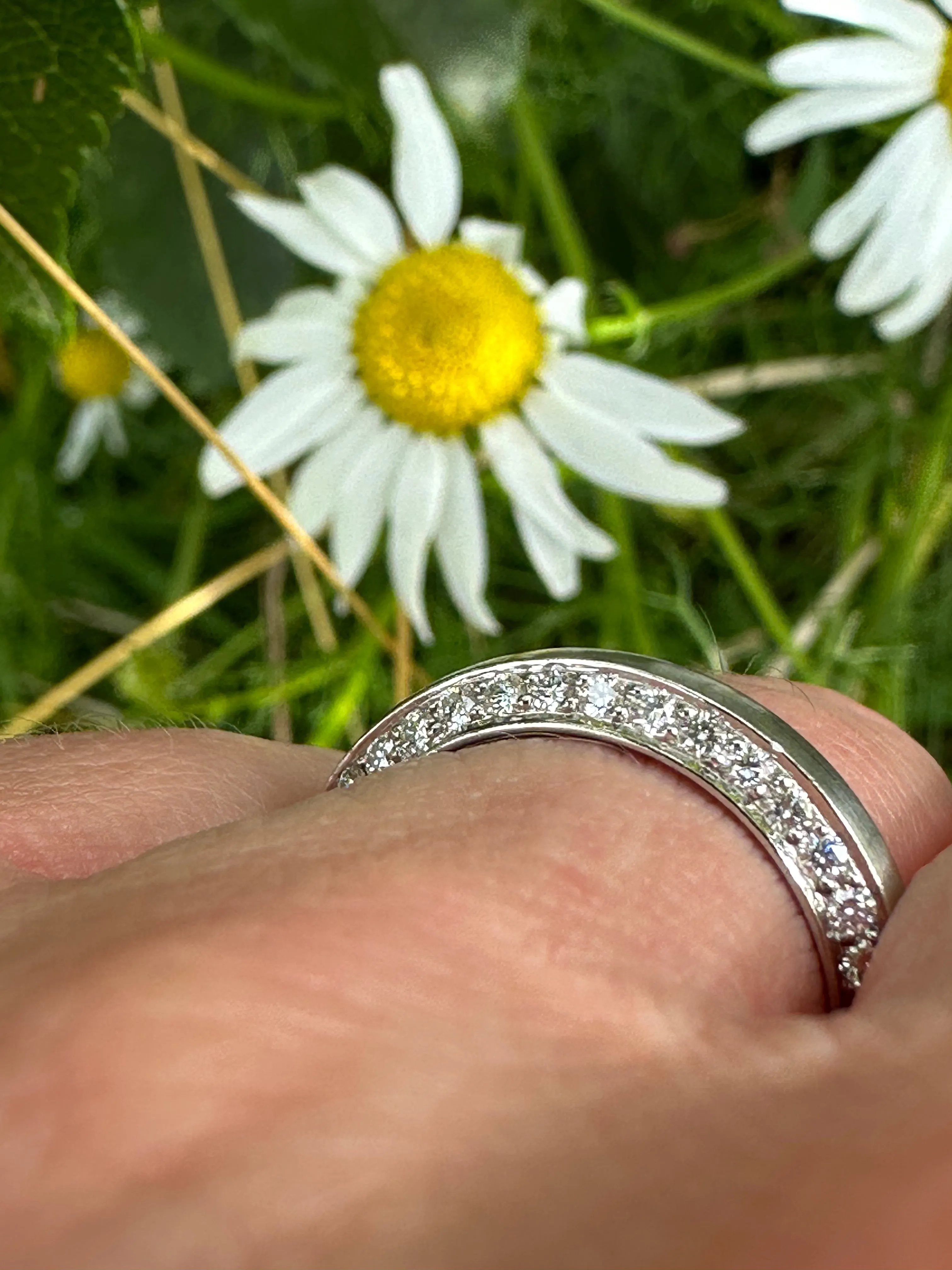 Comfort fit platinum band with brilliant cut side set diamonds 0.47ct
