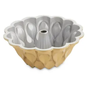 CROWN BUNDT PAN