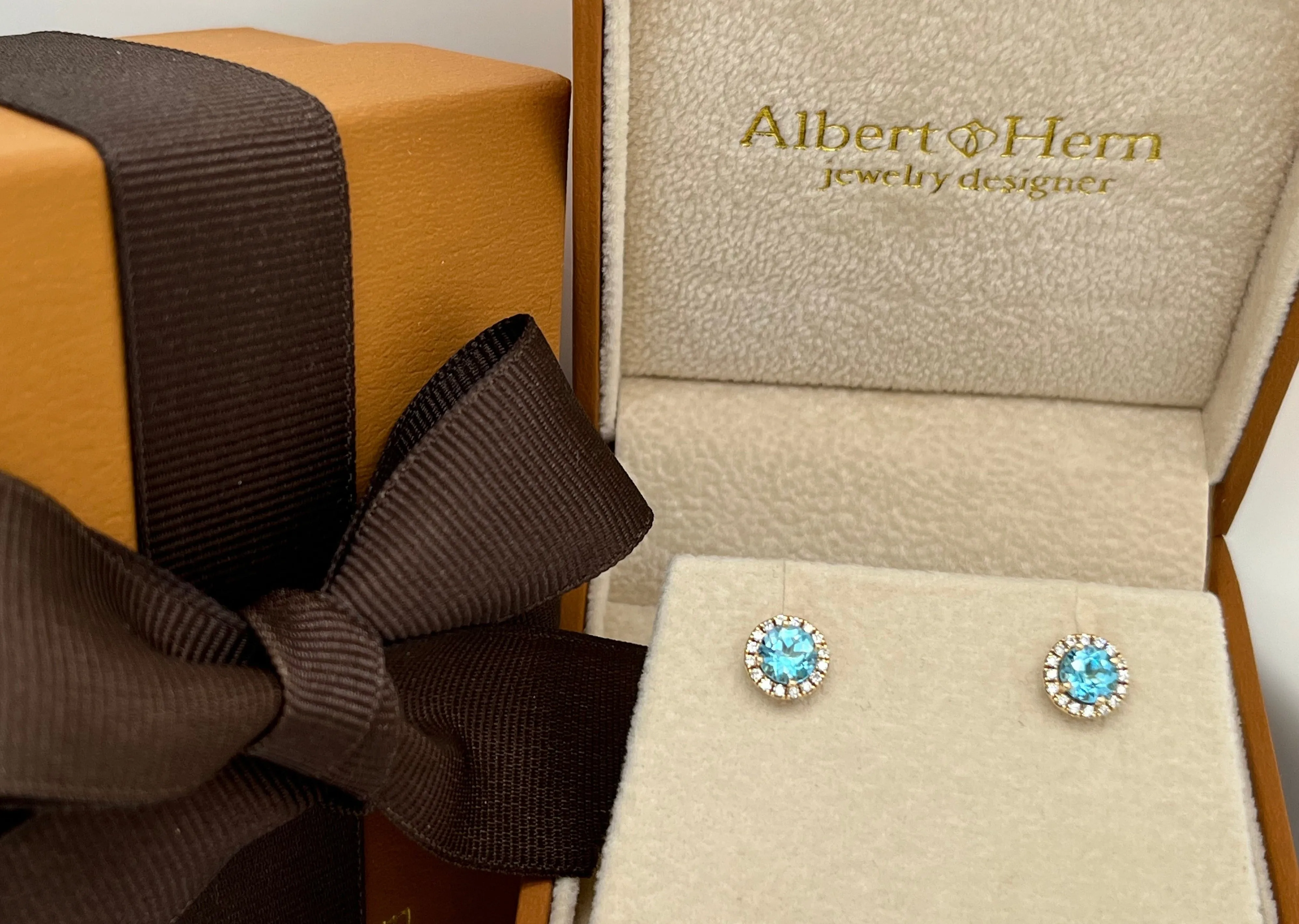 Earrings 14kt Gold Blue Topaz & Diamonds Studs