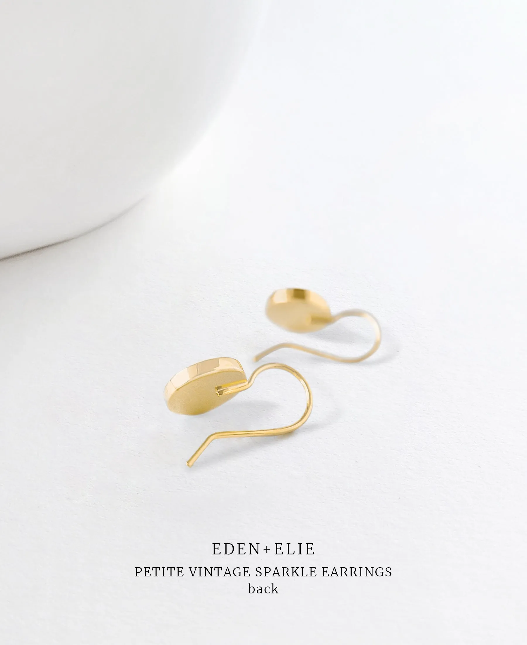 EDEN   ELIE Petite Vintage Sparkle Drop Earrings - Emerald Green