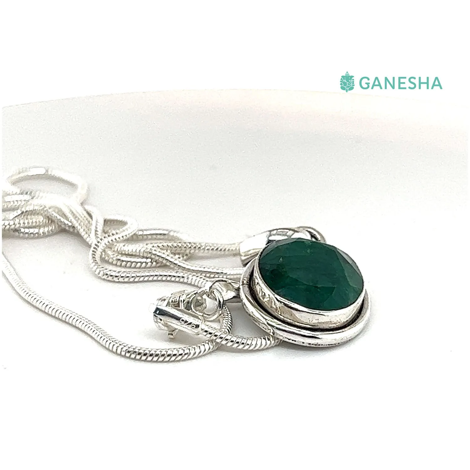 Faceted Emerald Round (925) Sterling Silver Jewellery Gift Set With Free Chain
