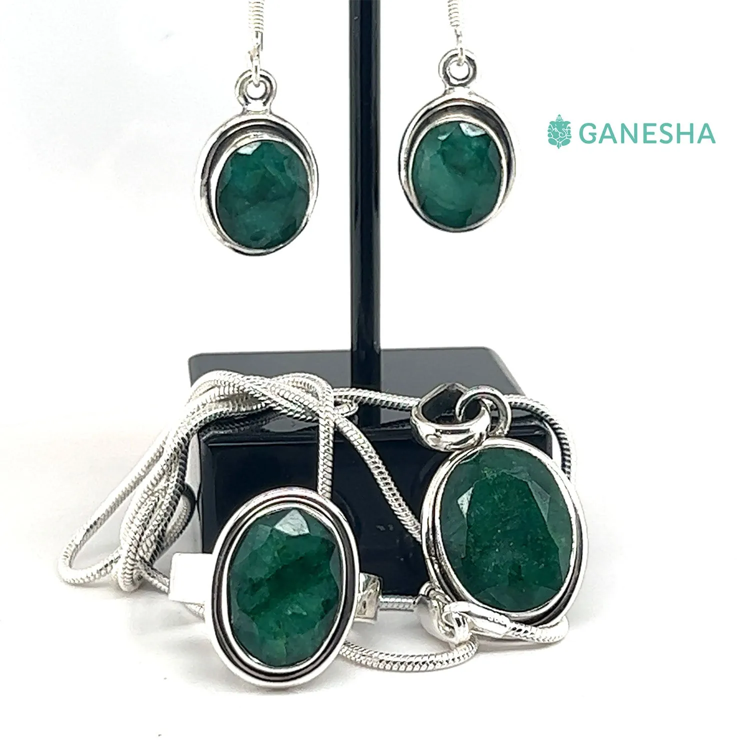 Faceted Emerald Round (925) Sterling Silver Jewellery Gift Set With Free Chain