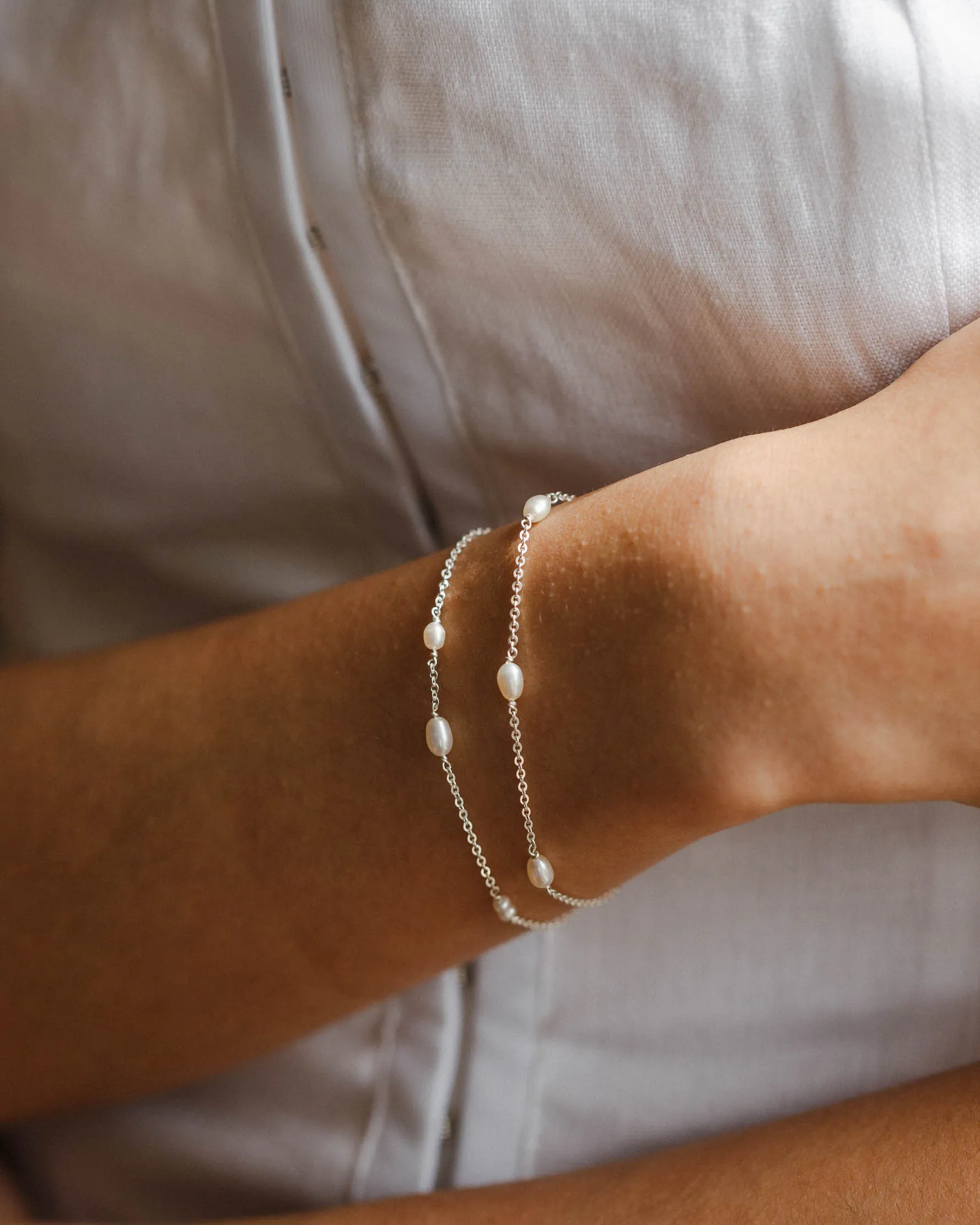 Floating Pearl Bracelet
