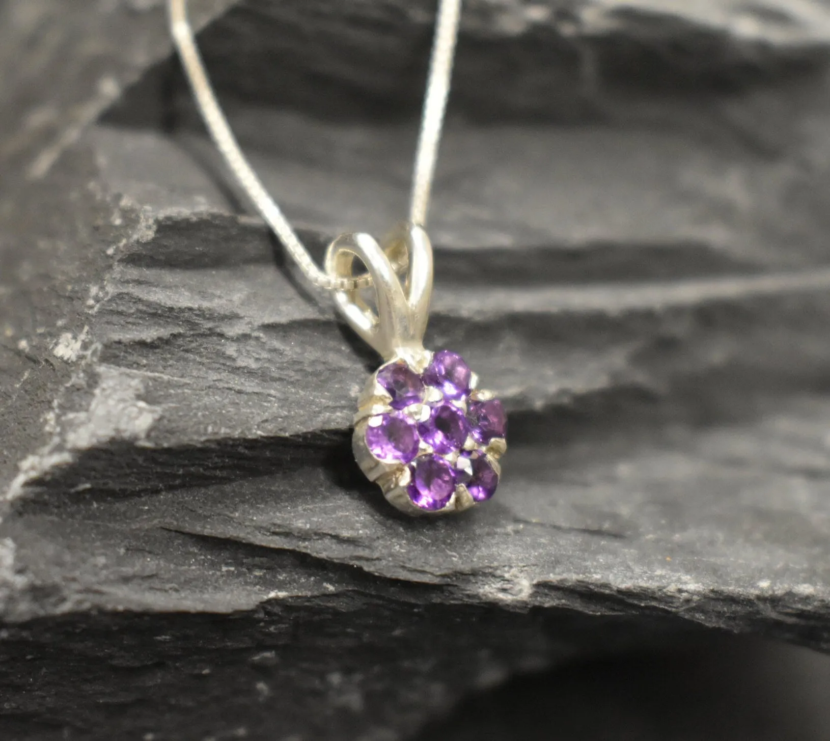 Flower Amethyst Pendant - Dainty Flower Necklace - Purple Daisy Necklace