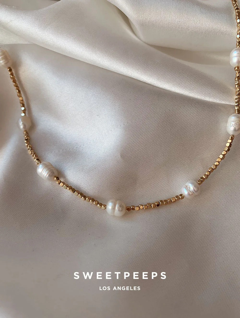 Golden Pearlescent Beaded Necklace