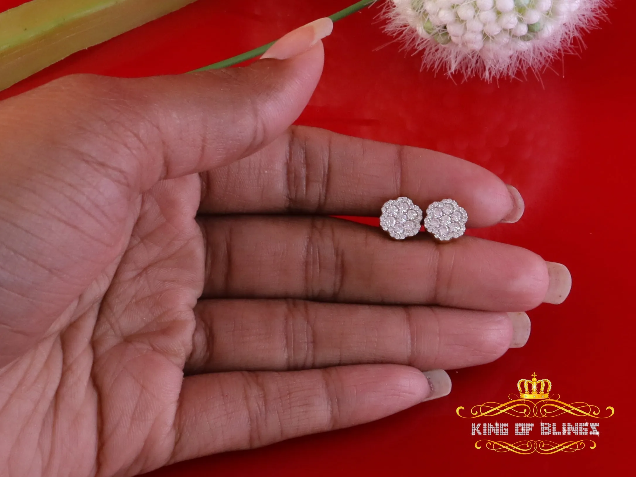 King  of Bling's 925 Yellow Silver 0.66ct VVS 'D' Moissanite Floral Stud Earring Men's/Women's
