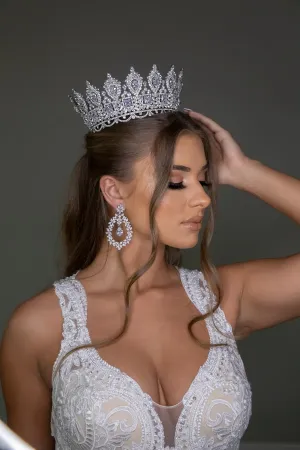 MAJESTIC ROYAL Bridal Full Crown with Brilliant SWAROVSKI Crystals