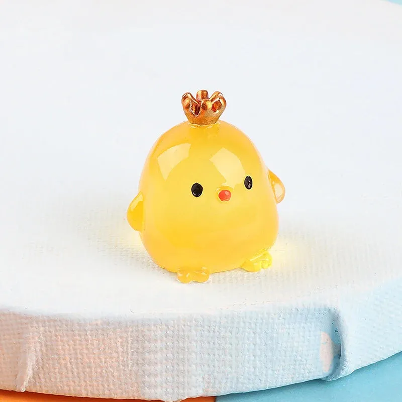 Micro Crowned Glowing Chicken Figures