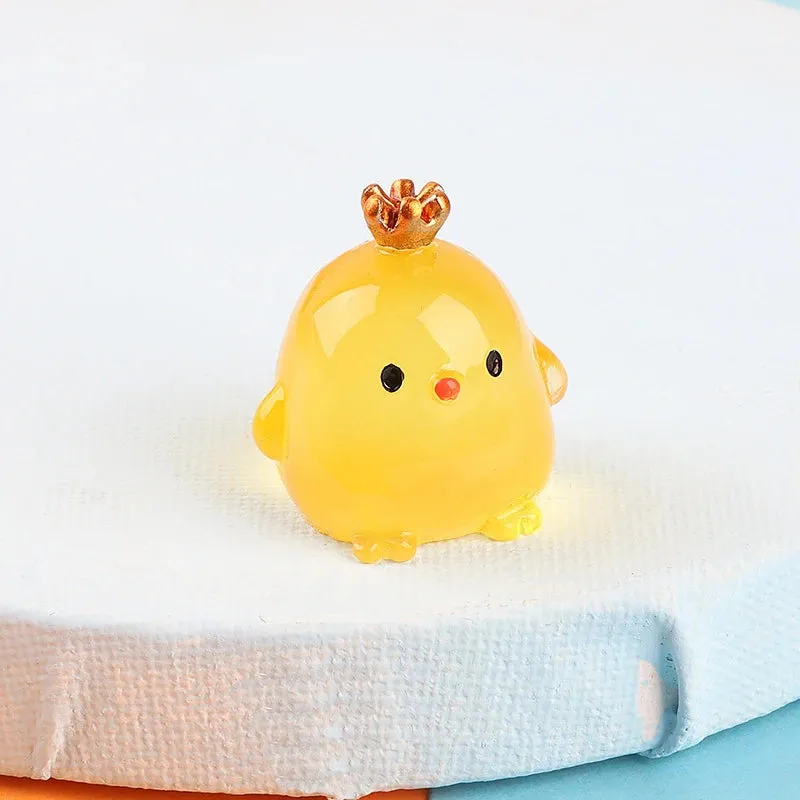 Micro Crowned Glowing Chicken Figures