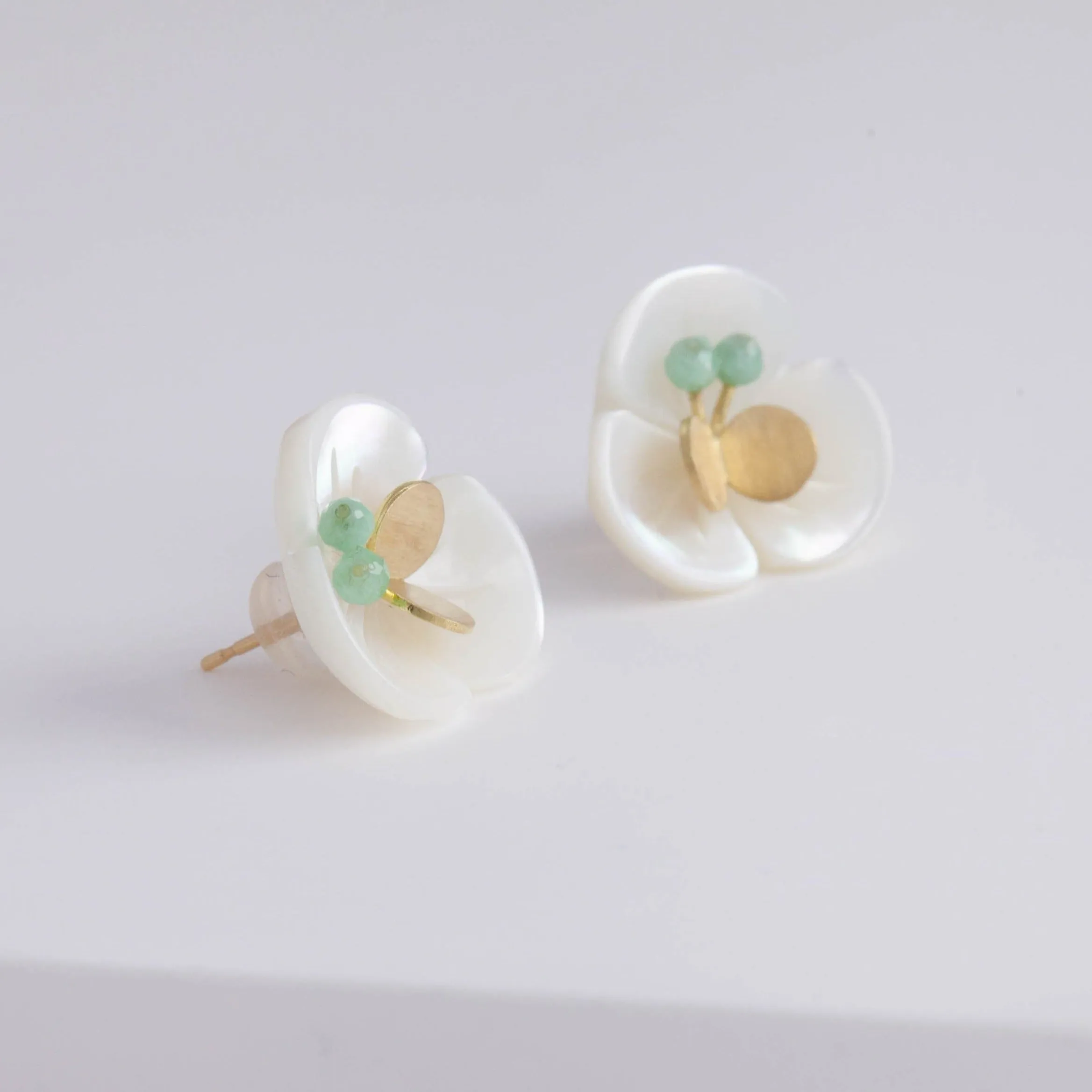 Plum flower emerald butterfly earrings