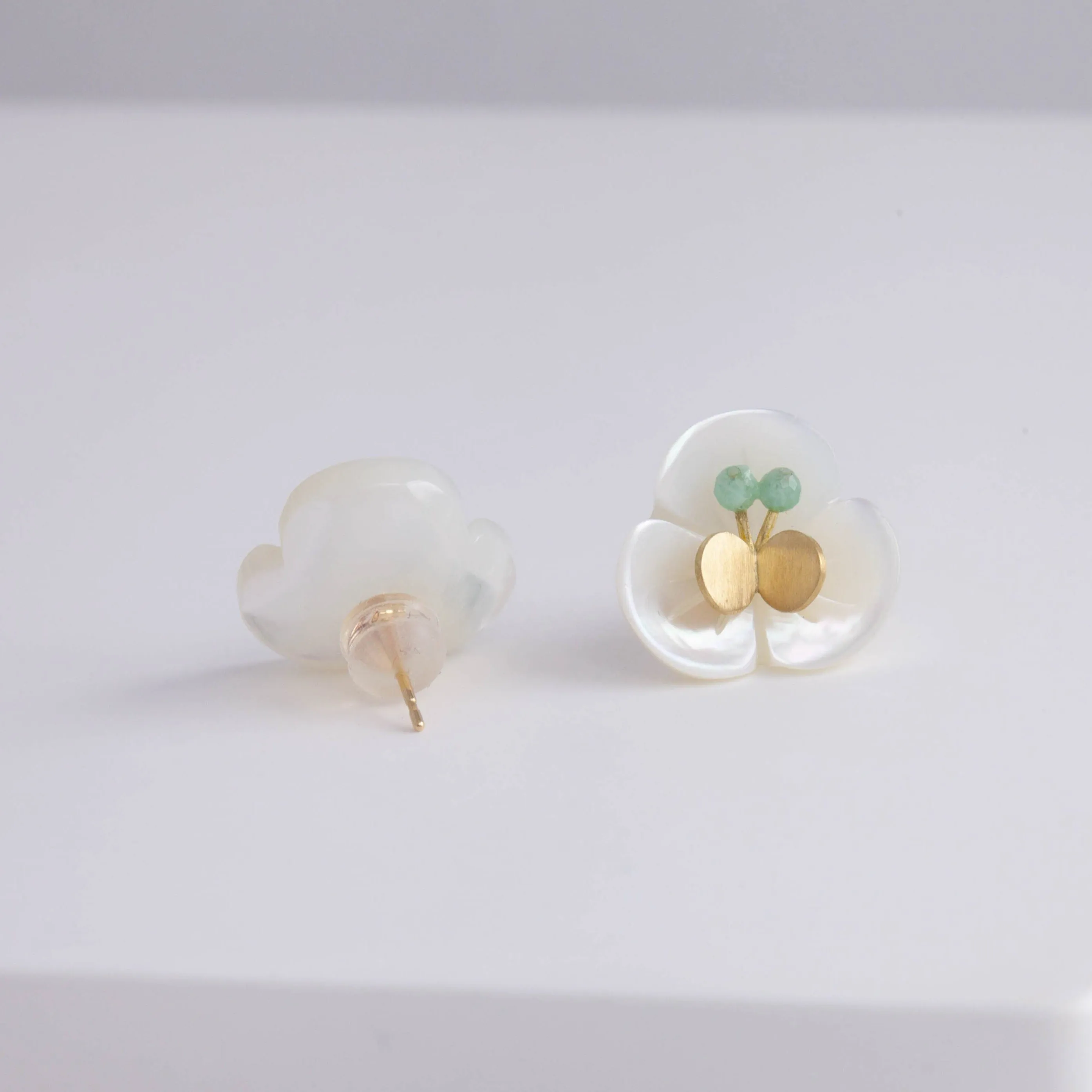 Plum flower emerald butterfly earrings