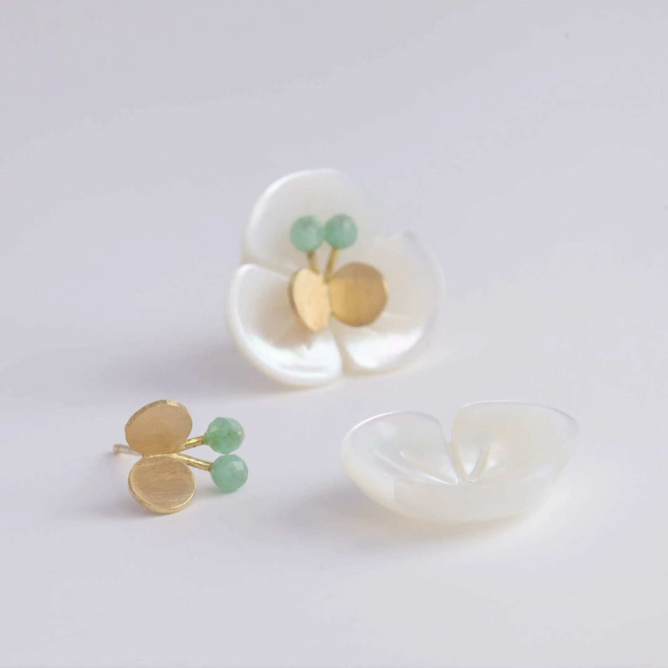Plum flower emerald butterfly earrings