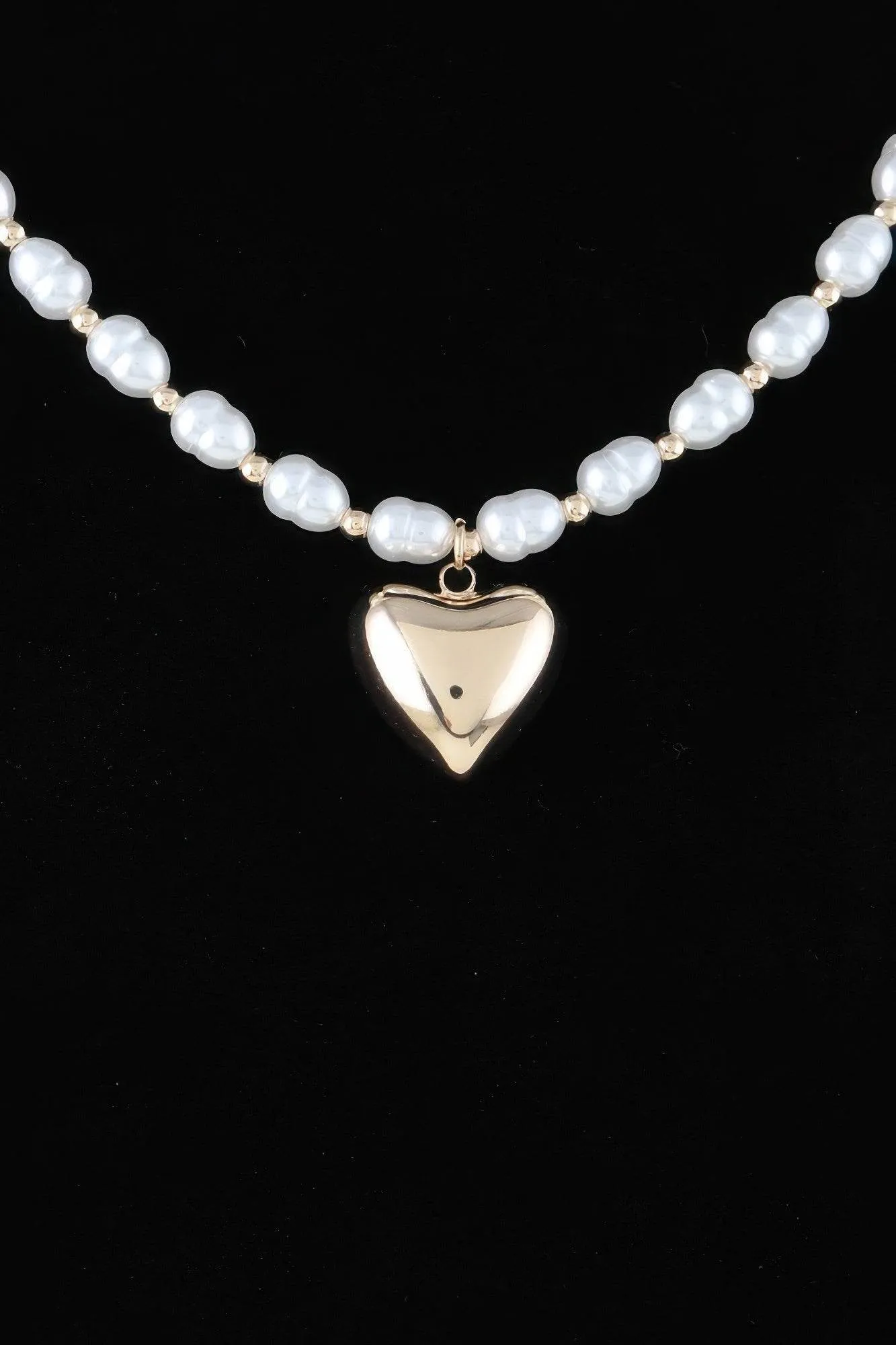Shiny Heart Pearl Beaded Necklace