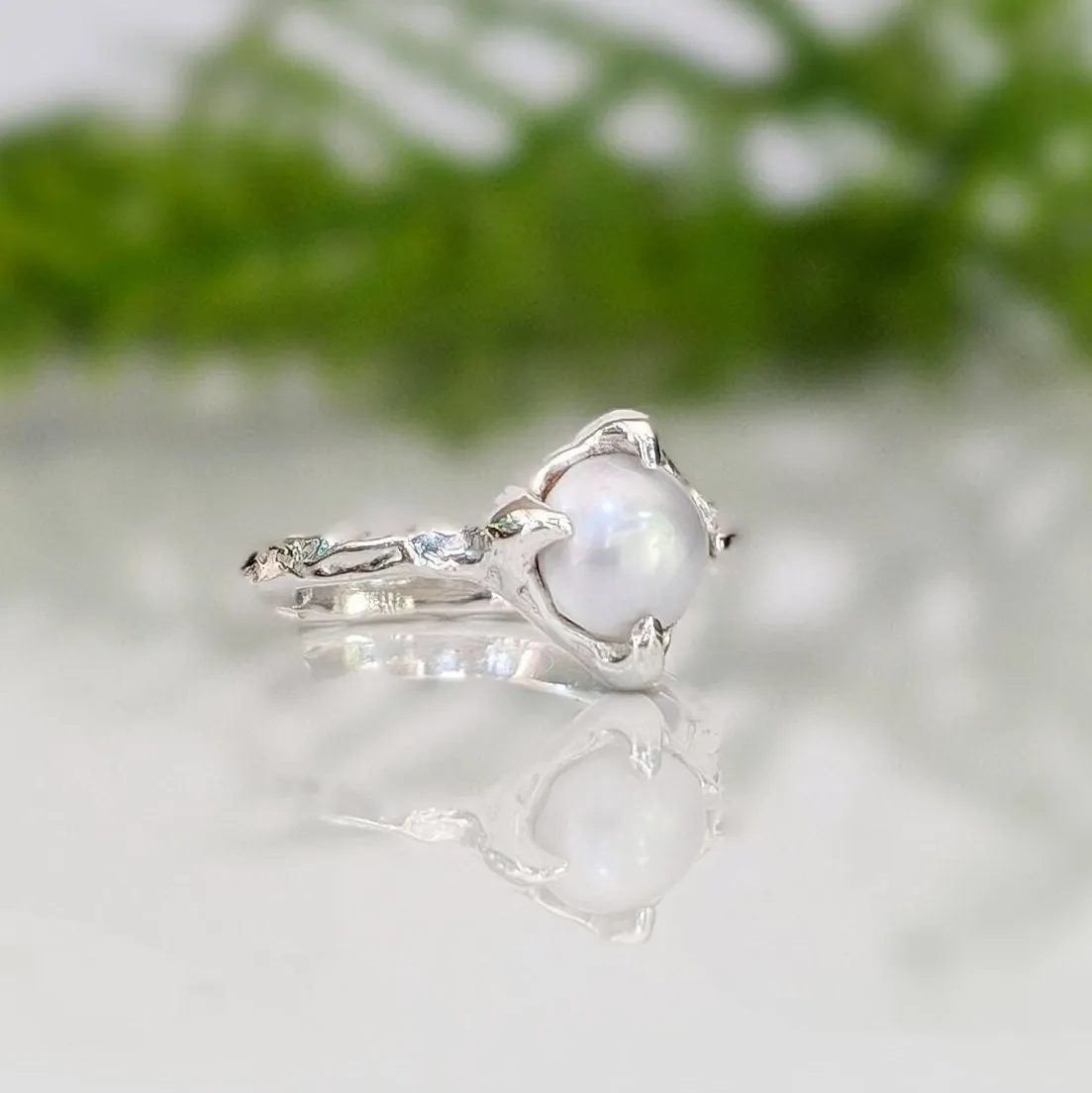 Silver Freshwater pearl textured ring
