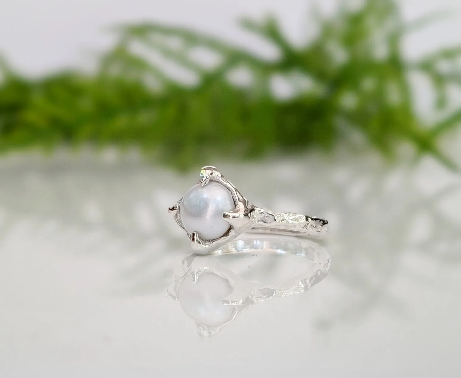 Silver Freshwater pearl textured ring