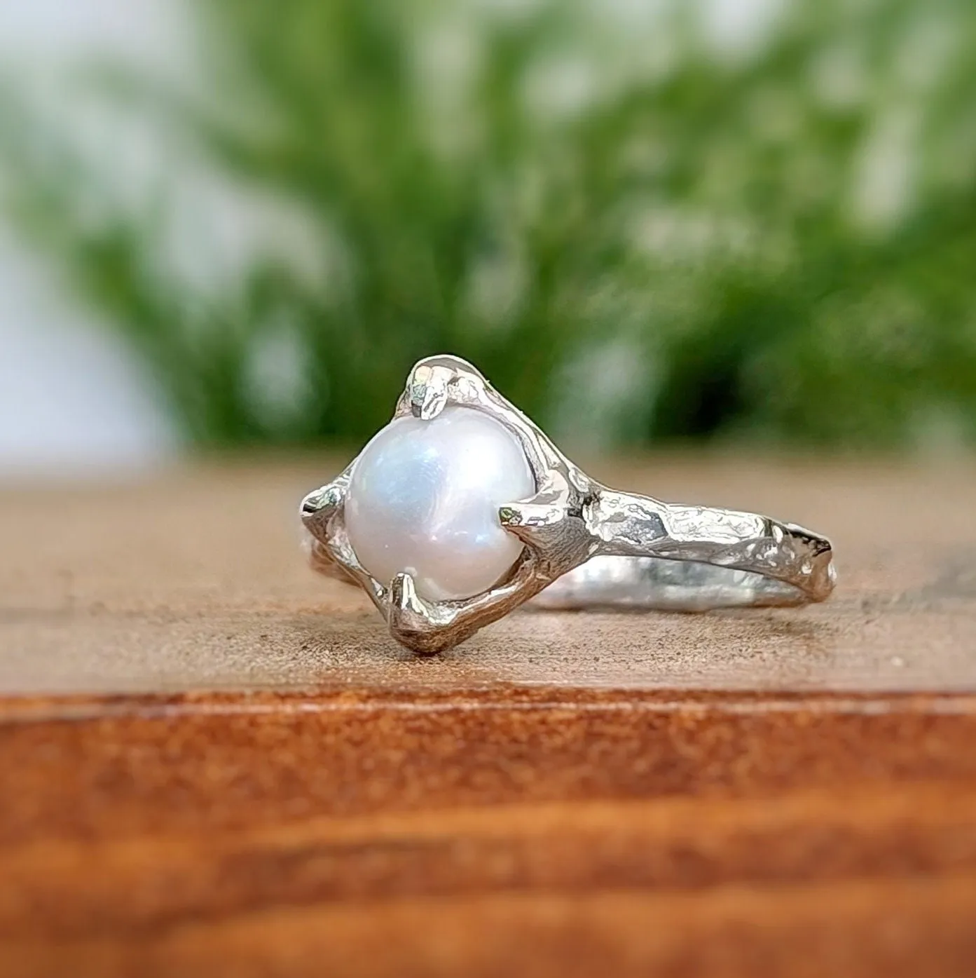 Silver Freshwater pearl textured ring