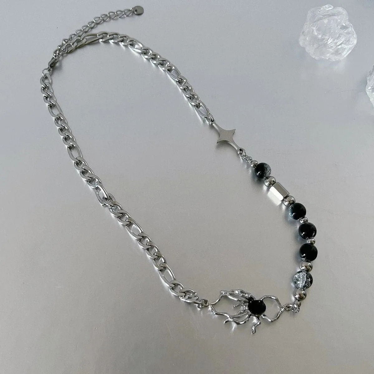 Spider decor beaded chain necklace