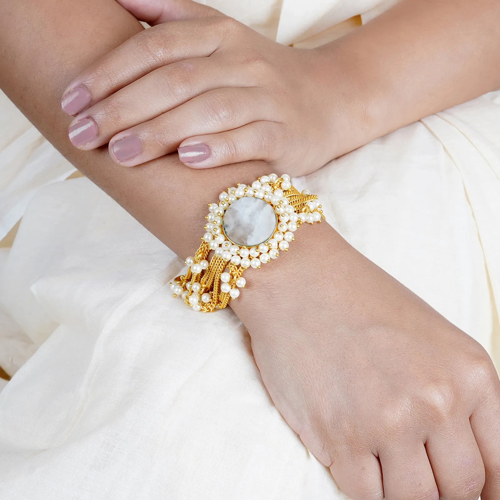 Teejh Eiravathi white Studded layered chain pearl bracelet
